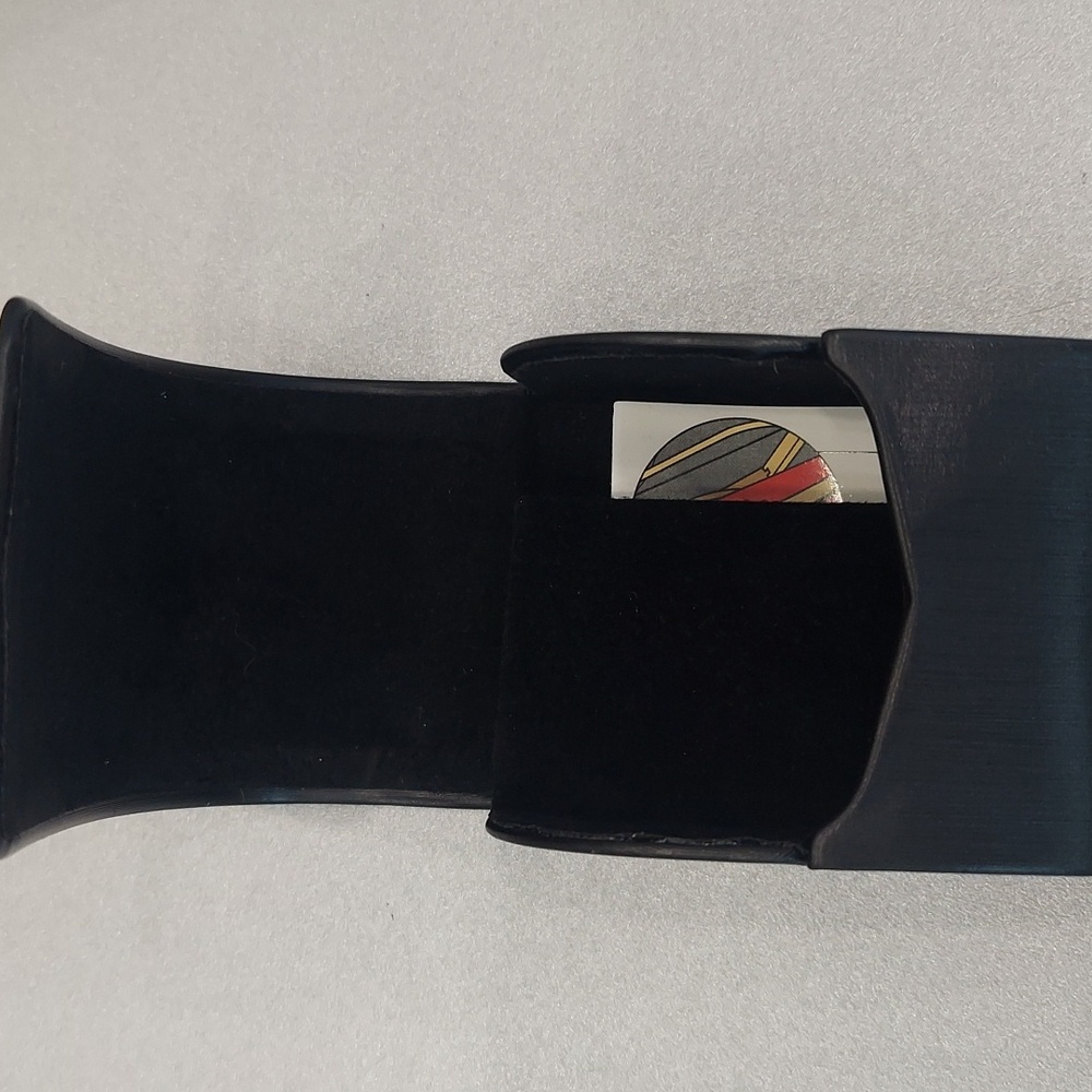 Fold Up Frame Case - Picture 4 of 6